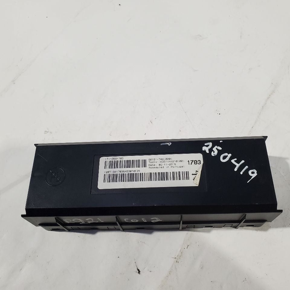 2016 Buick Cascada OEM AC Condition Control 13591703