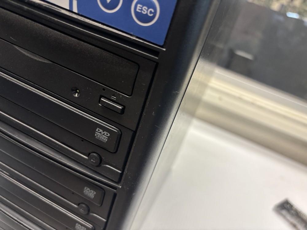 EZ Dupe DVD/CD Disc Duplicator 1 to 5 tested and working