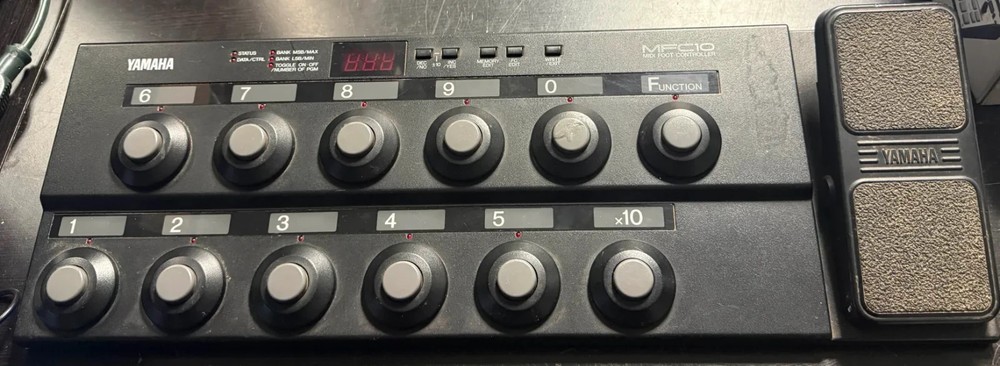 Yamaha MFC10 Midi Foot Controller