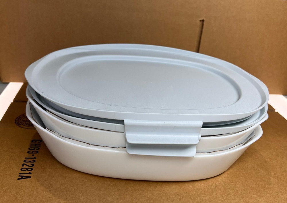 Rubbermaid 4pc 1.5 Qt Baking Dish Set + Lids White Glass Bakeware.