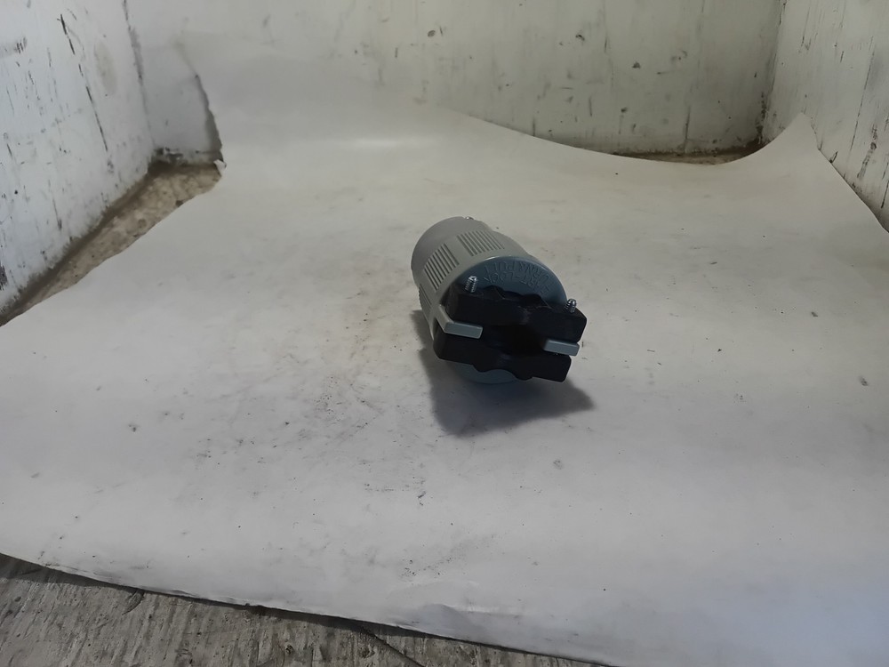 Cooper Crouse-Hinds 6204 Locking Connector (G10E)