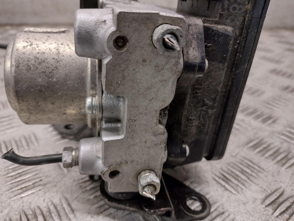 2014 TRIUMPH SPRINT GT 1050 ABS Pump