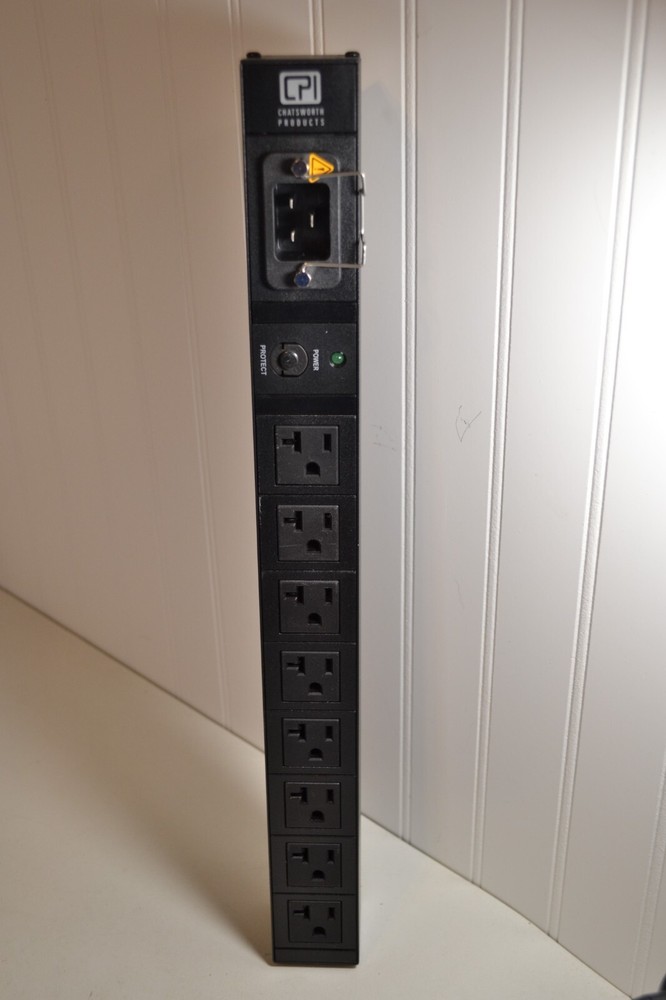 Chatsworth Power Distribution Unit 025-907005-028 125vac 2000W