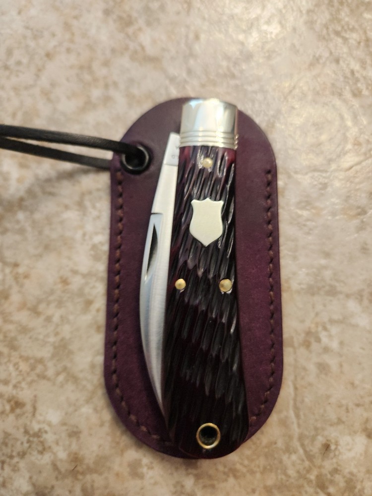 Leather knife slip