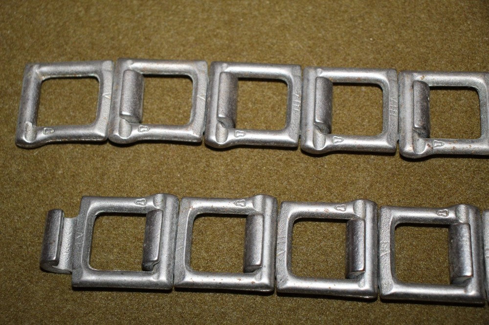 17-Original WW2 German Metal Interlocking Links, Unknown Usage