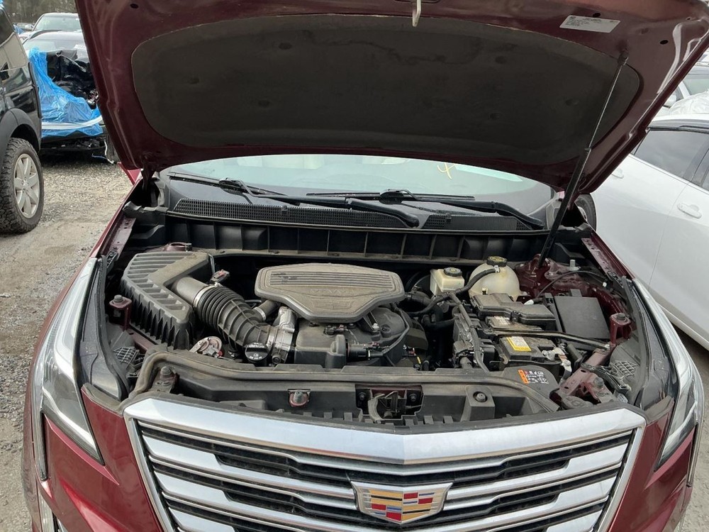 XT5 2017 Glove Box 4972233