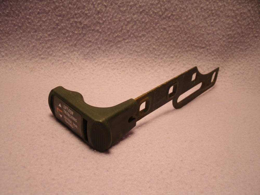 Black & Decker LE750 Edger Depth Lever Assy