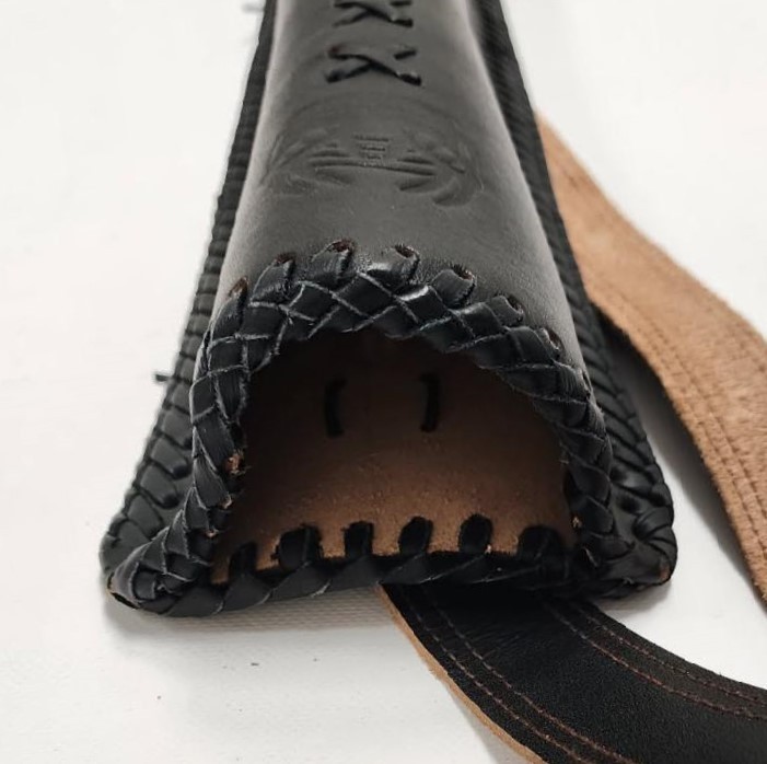 Traditional Genuine Leather Black Back Quiver