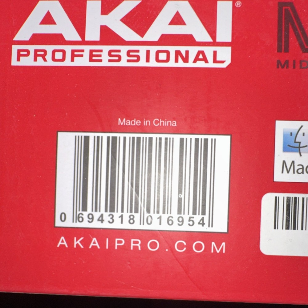 Akai Professional MPD226 MIDI Pad Controller 16 Pads Pad Triggers USB Software
