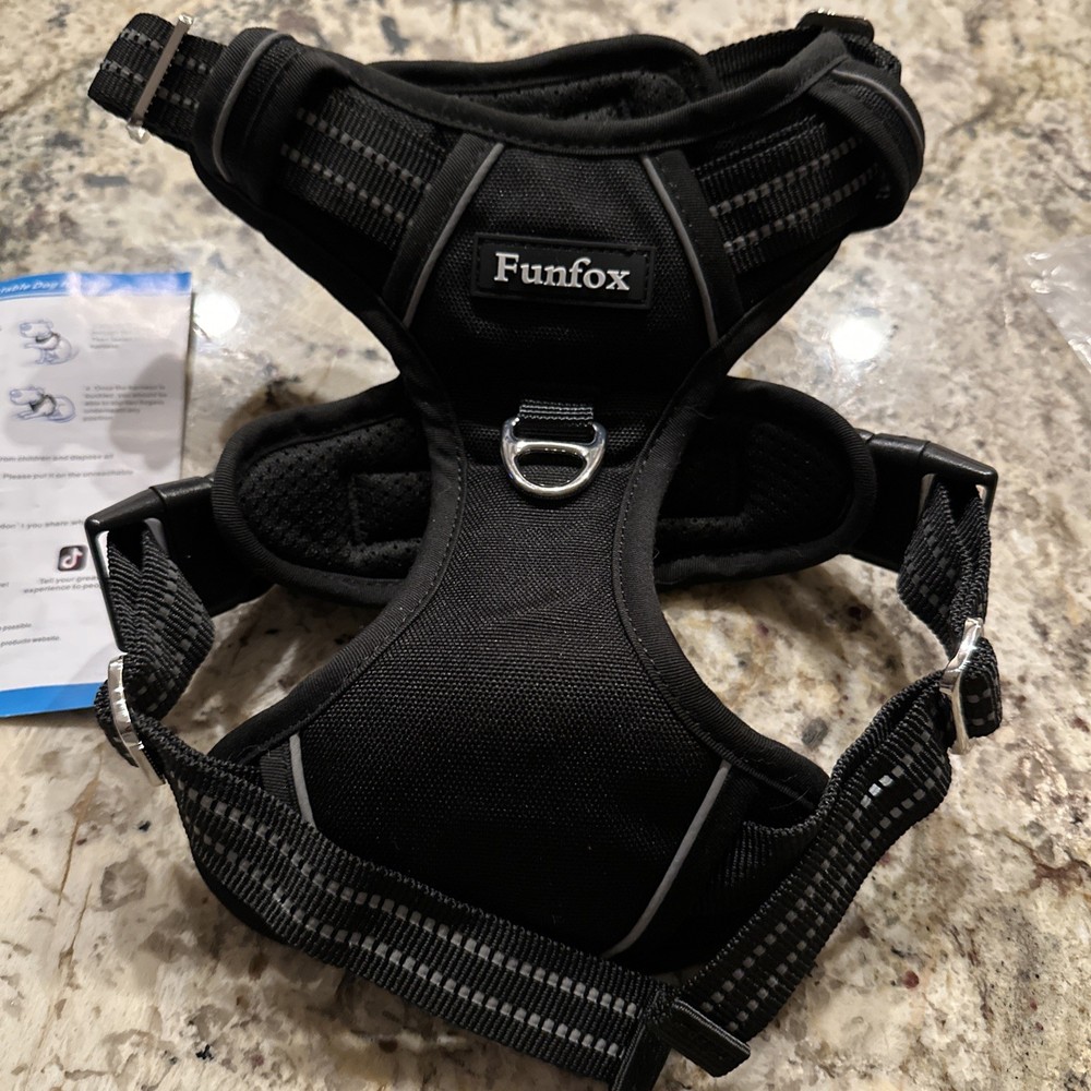 Funfox Dog Harness No Pull, Adjustable Pet Vest Harness Size Medium NEW