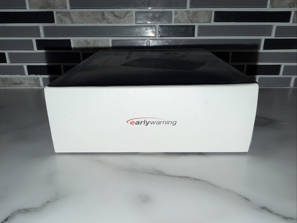 Early Warning RSX-555 Compass/Voice Radar /Laser Detector