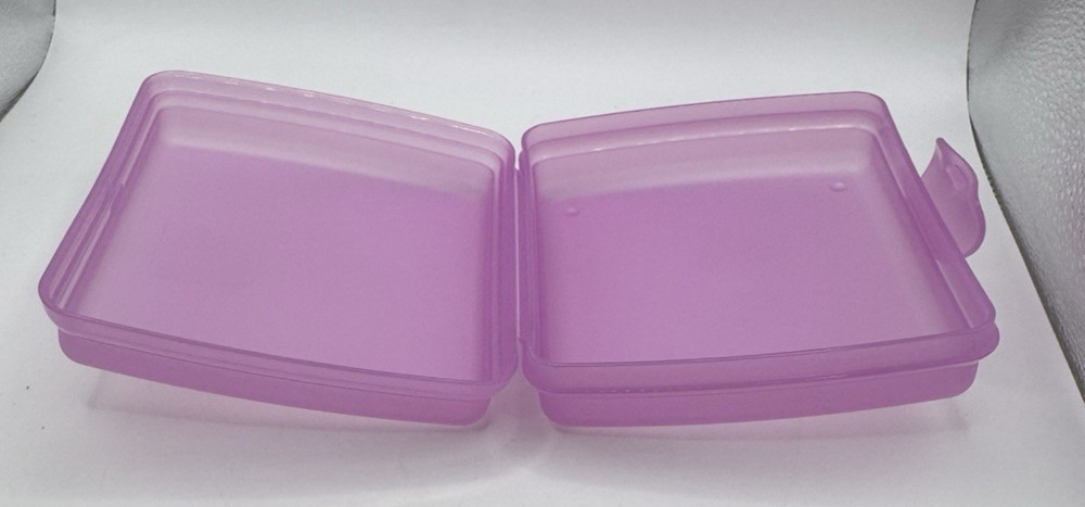 Tupperware Purple Sandwich Keeper