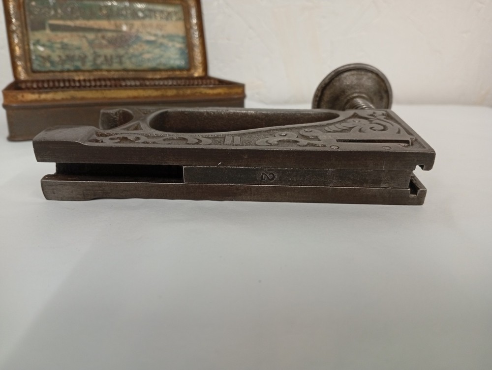 Vintage Machine Belt Stapler Staple Gun Tool Working