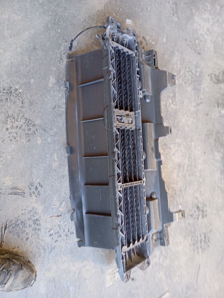 ELANTRA 2018 Air Shutter 3994594