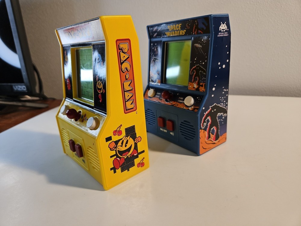 Pac-Man and Space Invaders Handheld Retro Mini Arcade Machines Tested BUNDLE