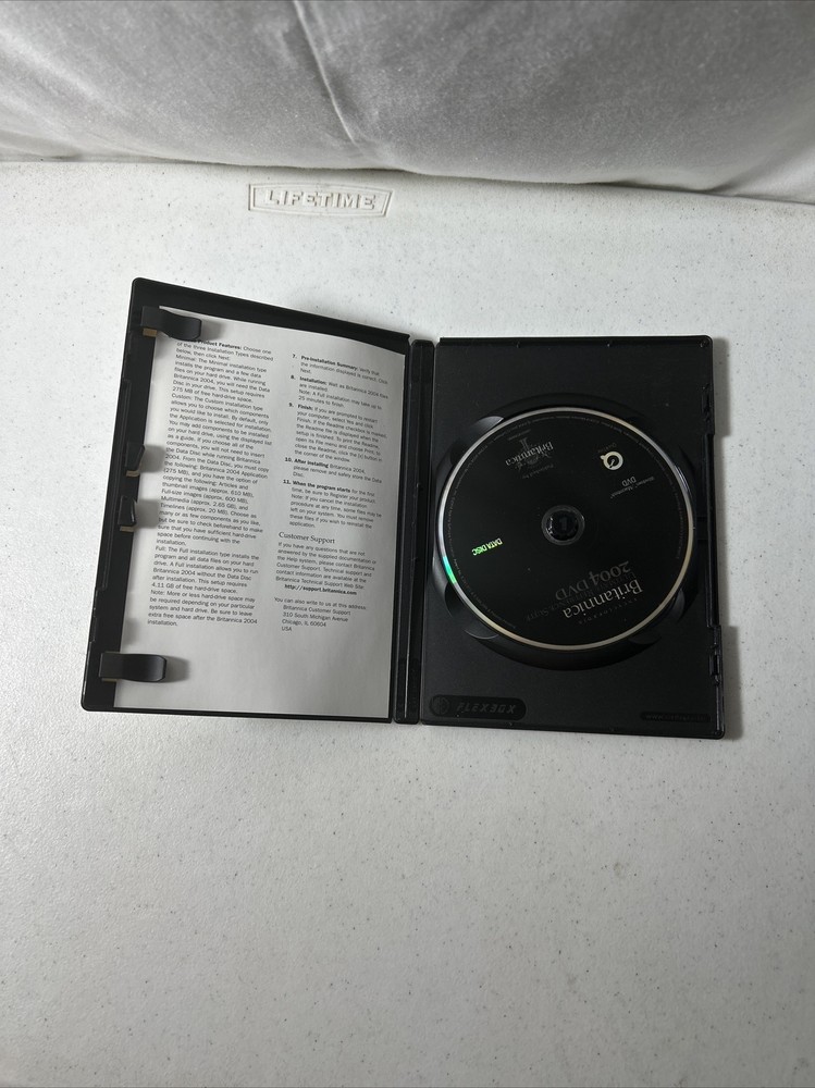 Encyclopedia Britannia Ultimate Reference Suite 2004 DVD