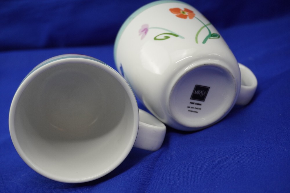 Mikasa Cache MN204 (2) MUGS, 3 3/8" (B2)