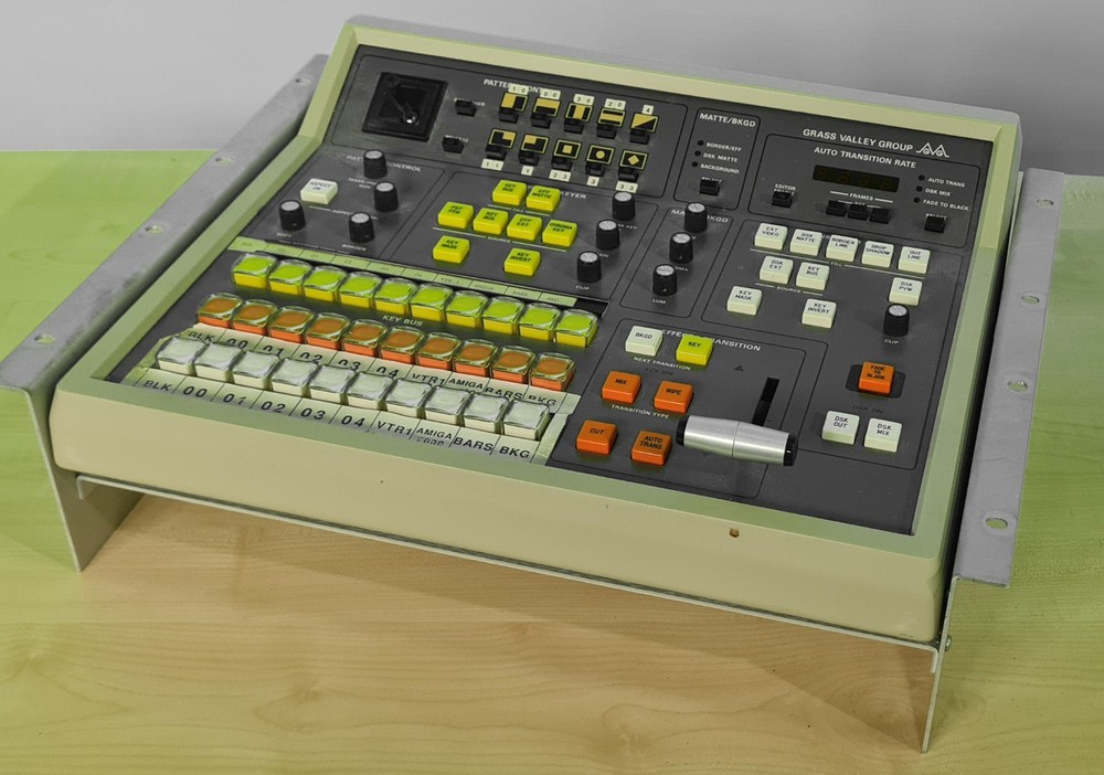 Grass Valley 100-MCNTL Panel Assembly Broadcast Video Switcher Control Panel – S