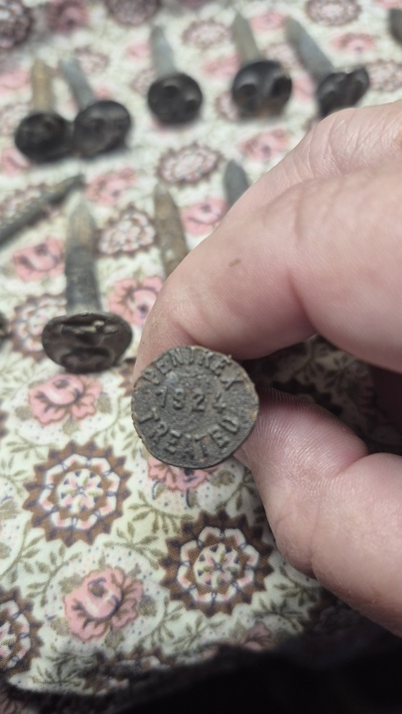 29 Antique Nails