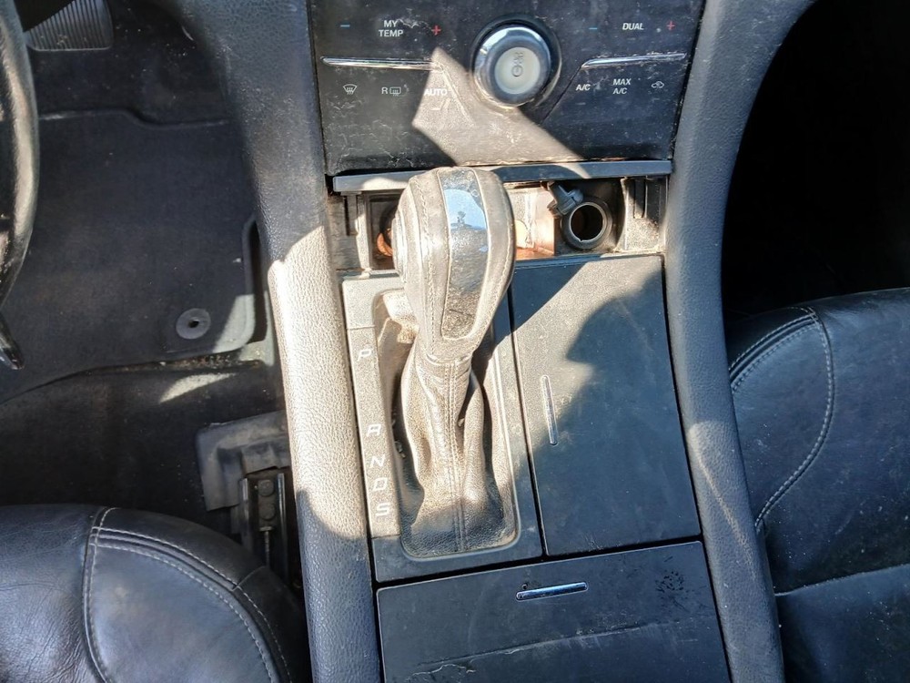 TAURUS    2013 Transmission Shift 1352149