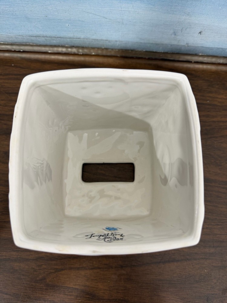 Jonathan Adler Tissue Box Holder Ceramic New