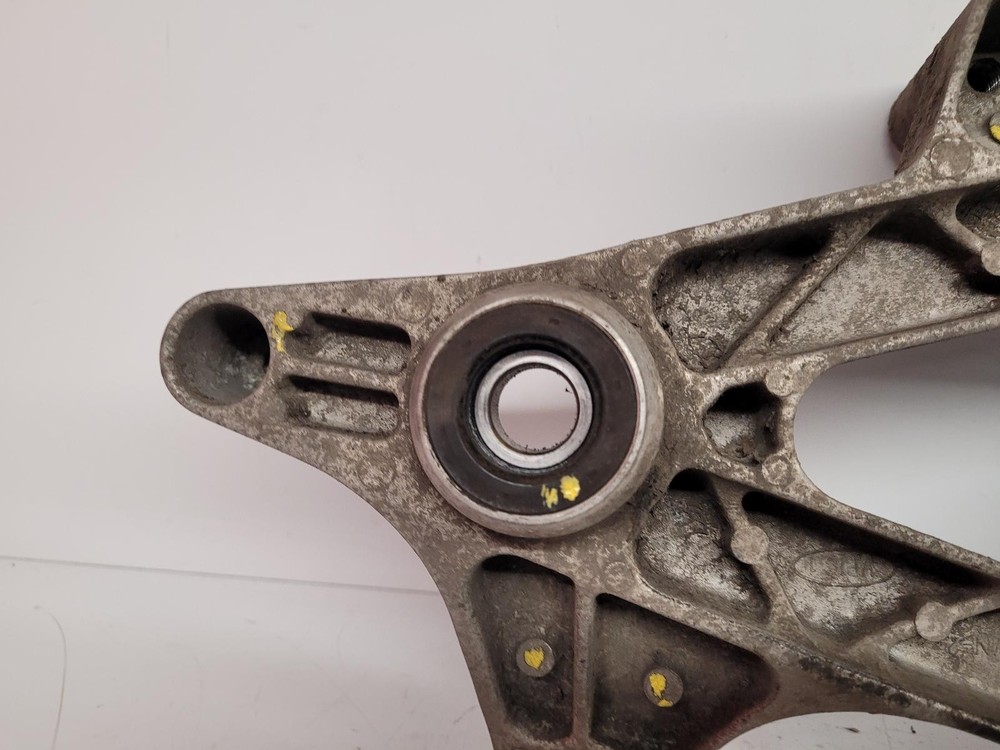 2016 HONDA WW PCX 125 EXHAUST BRACKET