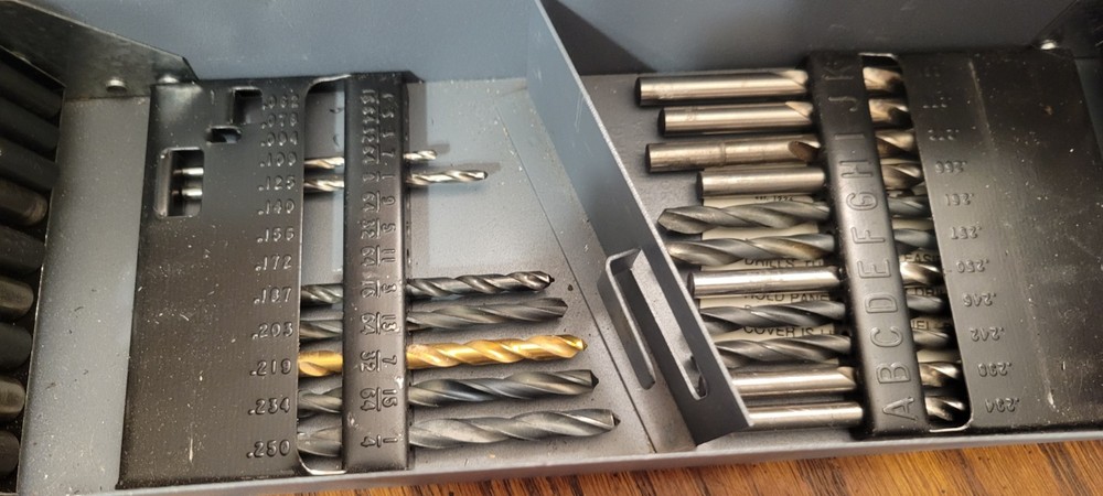 PARTIAL HUOT METRIC COMBINATION DRILL INDEX 92 ASSORTED HSS DRILL BITS