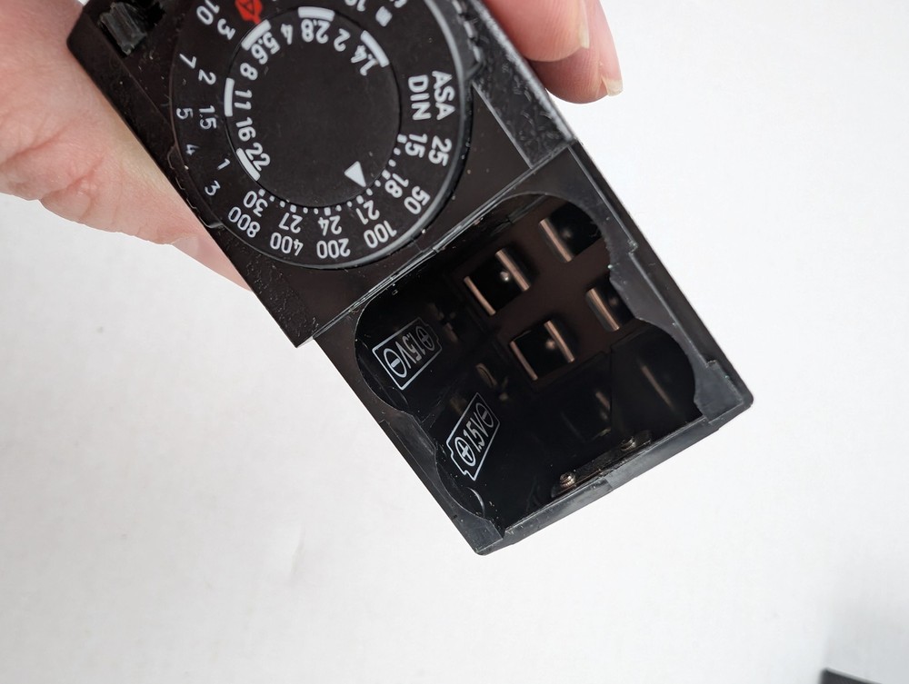 Minolta Auto Electroflash 22 Flash w Case Manual Untested Vintage Camera