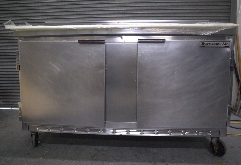 Beverage -air  Refrigerated Counter/Sandwich Prep Table, two-section