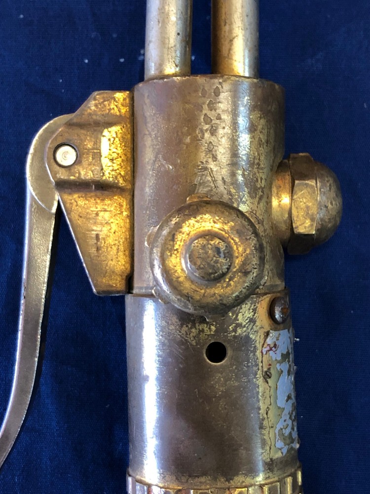 UNKNOWN Cutting and Heating Torch - No Tip - Used