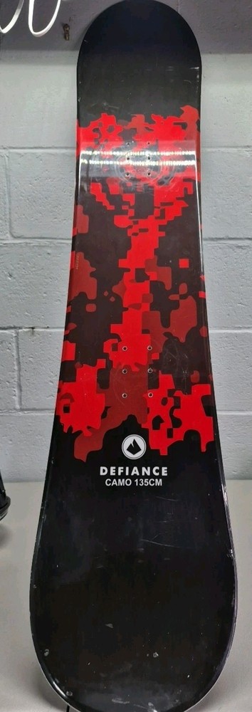 Defiance Camo 135CM Snowboard Nice
