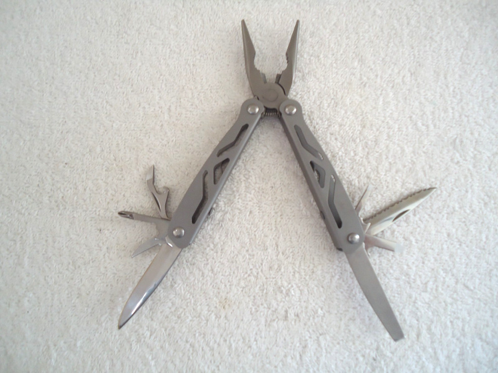 Used ? Ozark Trail Multi Tool In Case " Great Gift Item "