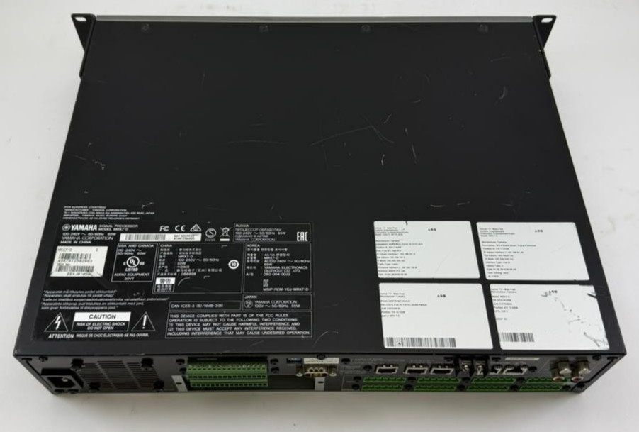 YAMAHA MRX7-D SIGNAL PROCESSOR *POWERS ON-WORKING*