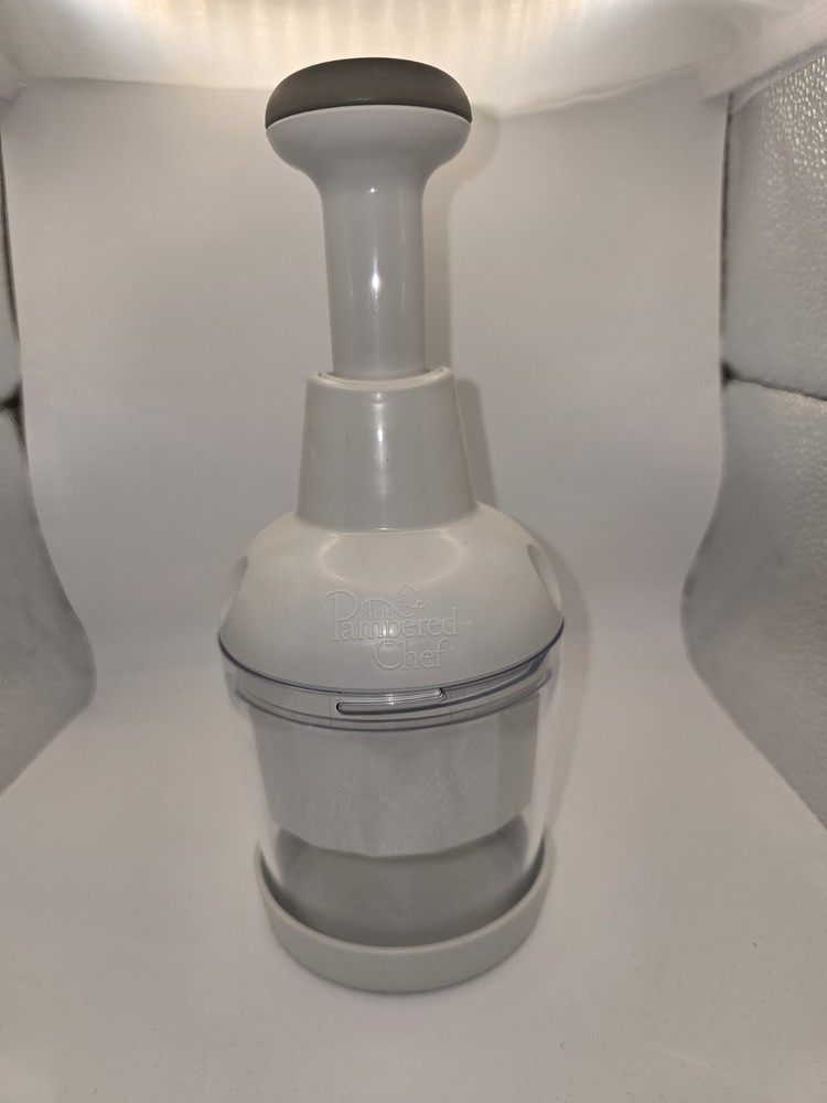 Pampered Chef Push Function Food Chopper - White