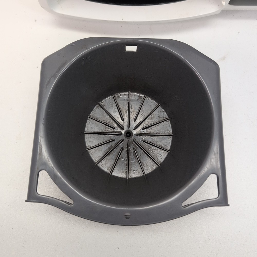 Black & Decker Spacemaker 12 Cup Coffee Maker ODC150 Type 1 White - Tested Works