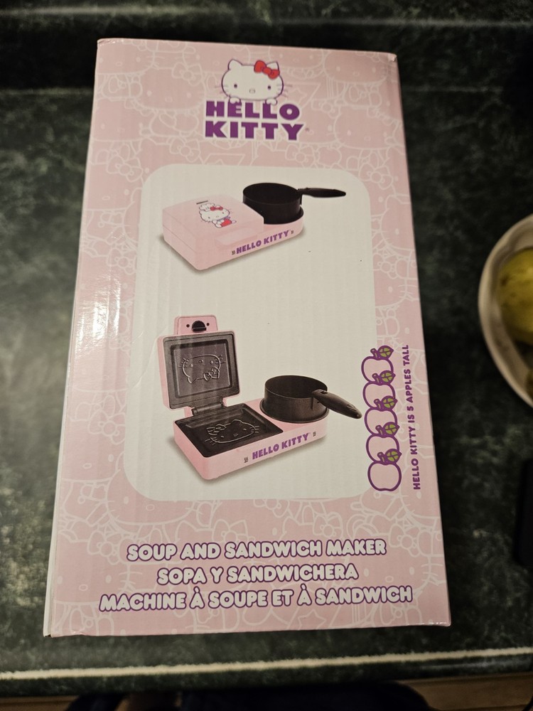 NEW Hello Kitty Soup And Sandwich Maker