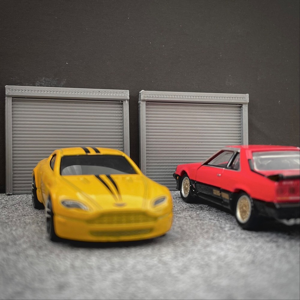 1:64 Scale Model Diorama Garage Workshop Doors Gates