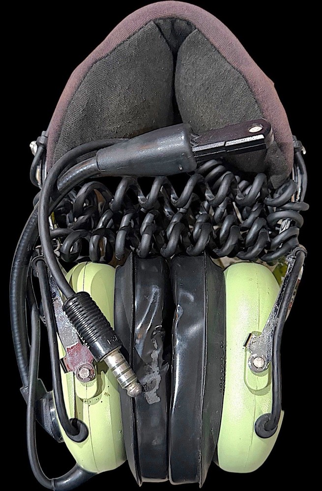 Aviation Pilot Gear Bundle – Flight Bag + Headset, Logbook, E6B, Flight Guide