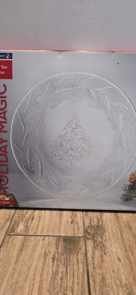 Luminarc Holiday Magic Holly Tree Glass Platter 13"