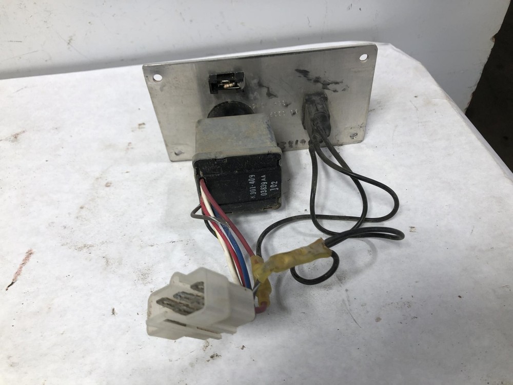 2002-2006 Kenworth W900S SWITCH Dash Panel - Used