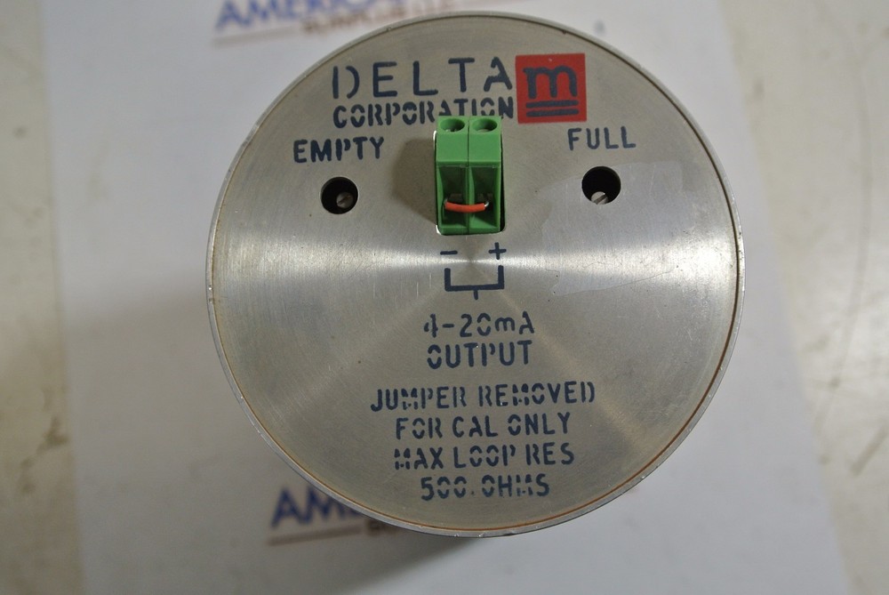 Delta M Corporation Level Transmitter LC2000 USED
