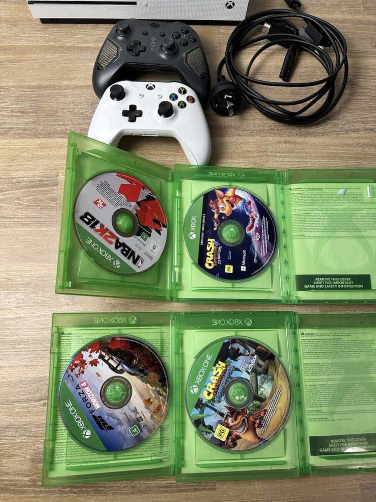 Xbox One S 1TB Console White Bundle 2 Controllers + 4 Games Tested Working