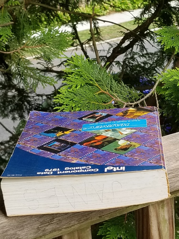 VINTAGE ELECTRONICS BOOK DATA 1979 INTEL COMPONENT DATA CATALOG