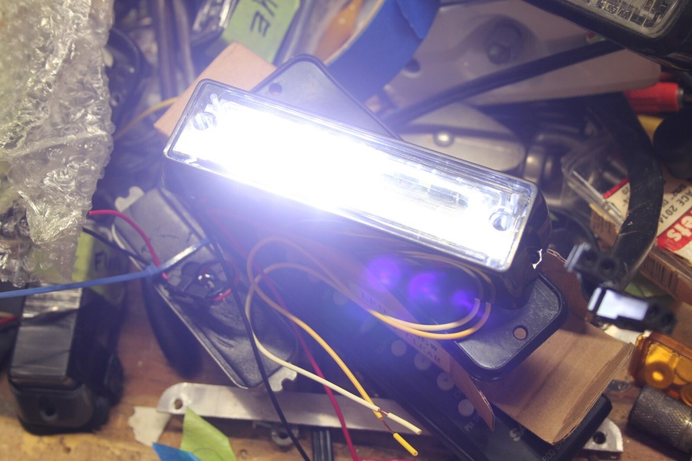 Clear/White Flashing Linz Led Light Pair (2)