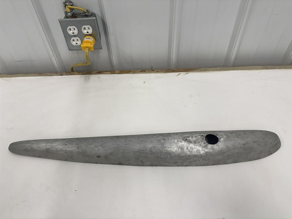 Luscombe Model 8 Left Wing Tip Bow 582208-2 Wingtip