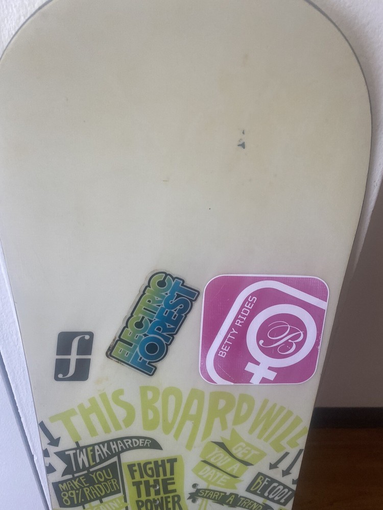Forum Recon Snowboard 149cm - Used,