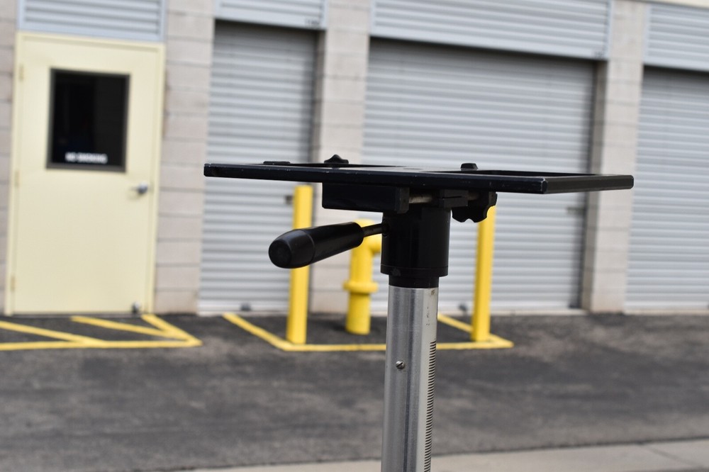 Renishaw tripod base