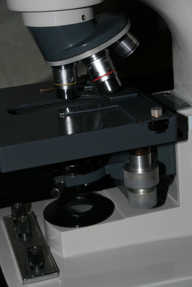 *Sale* AO Microstar 110 FLUORESCENCE / Brightfield Microscope, Refurbished.