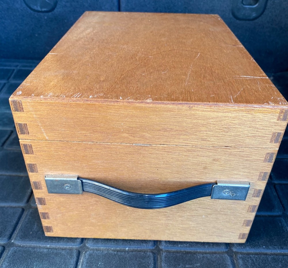 Vintage IDAILTD Microscope In Box With Microslide Viewer & Projection Device