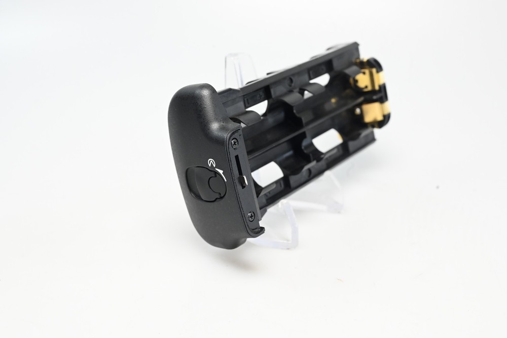 Nikon MS-D10 AA Battery Holder #G759